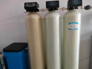 忻州市硬水处理食品级树脂全自动软化水冀彩神v8玻璃钢罐体